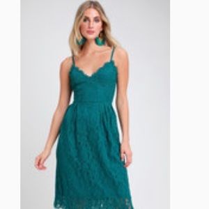 Lulus’s lace midi dress